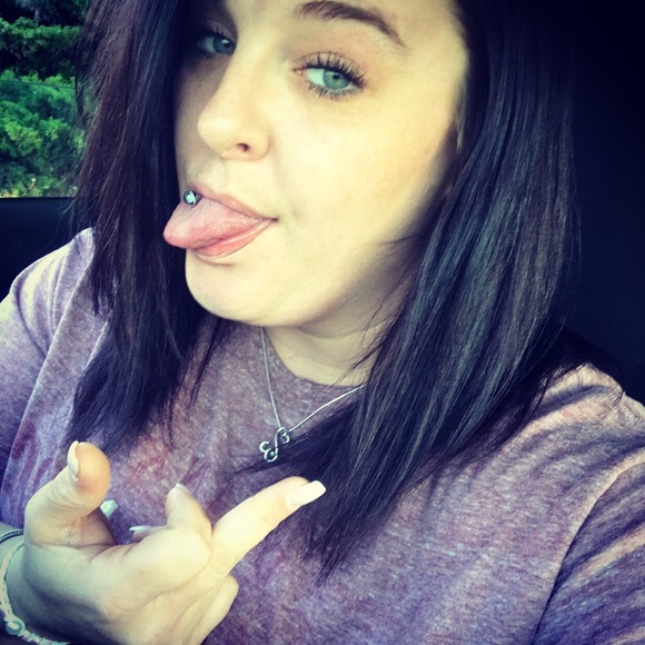 Meet your Posher, Lauren - Picture 1 of 1